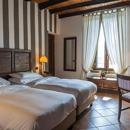 Отель Al Castello 4*