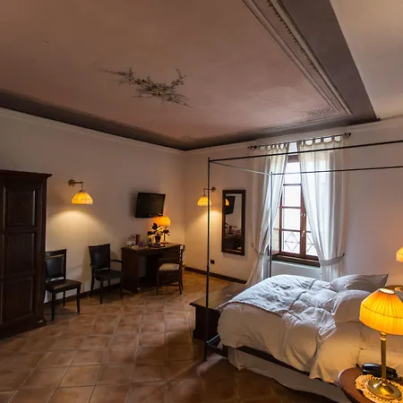 Hotell Al Castello Sillavengo